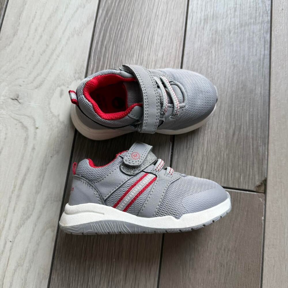 Stride rite grey trainers kids
